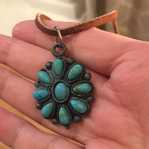 Pewter imitation turquoise & tan suede pendant - Picture 2 of 7